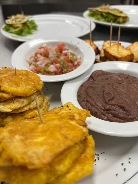 Tostones con queso